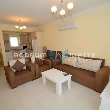 펜션 Bodrum Tq 2 Bedroom Lakeview Holiday Homes D21 *