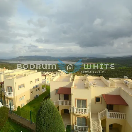 펜션 Bodrum Tq 2 Bedroom Lakeview Holiday Homes D21 *